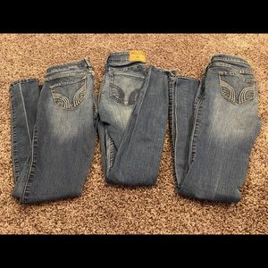 Hollister jeans size 0. Middle jeans are size 00.